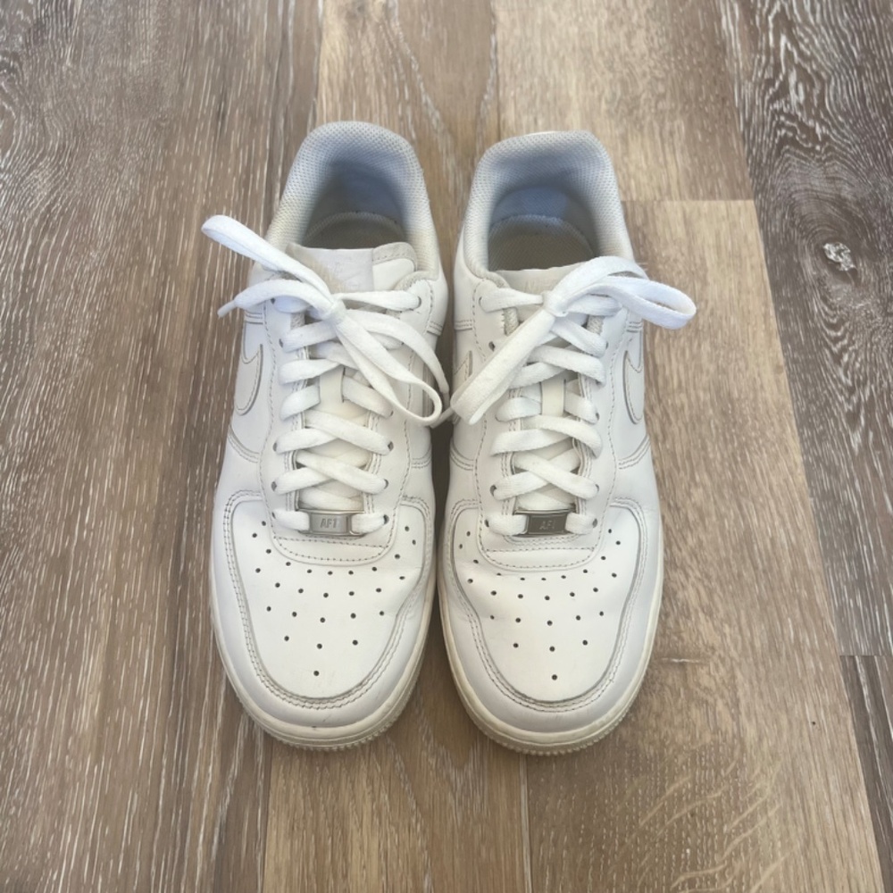 Nike Women's Air Force 1 '07 White Sneakers Size 7.5